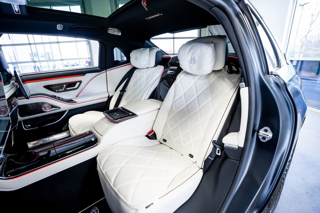 Used 2023 Mercedes-Benz Maybach S 680 4MATIC w/ Manufaktur Leather Package image 49
