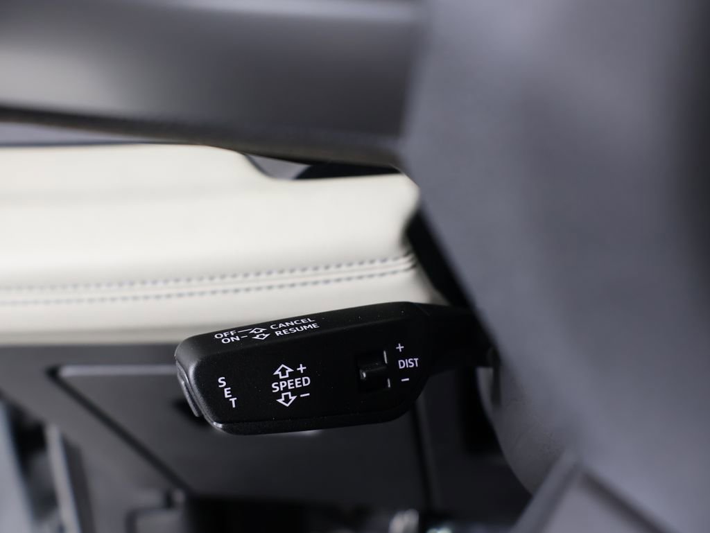 Used 2025 Audi Q6 e-tron Premium Plus w/ Premium Plus image 29