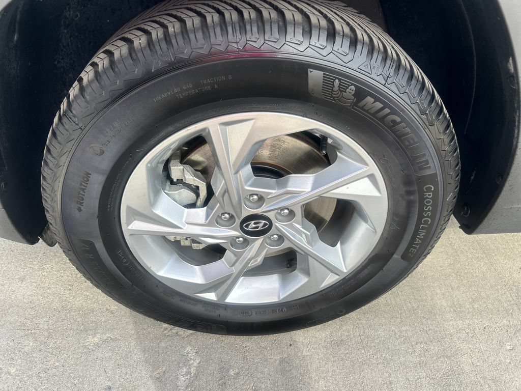 Used 2022 Hyundai Tucson SEL w/ Cargo Package AWD/4WD image 14