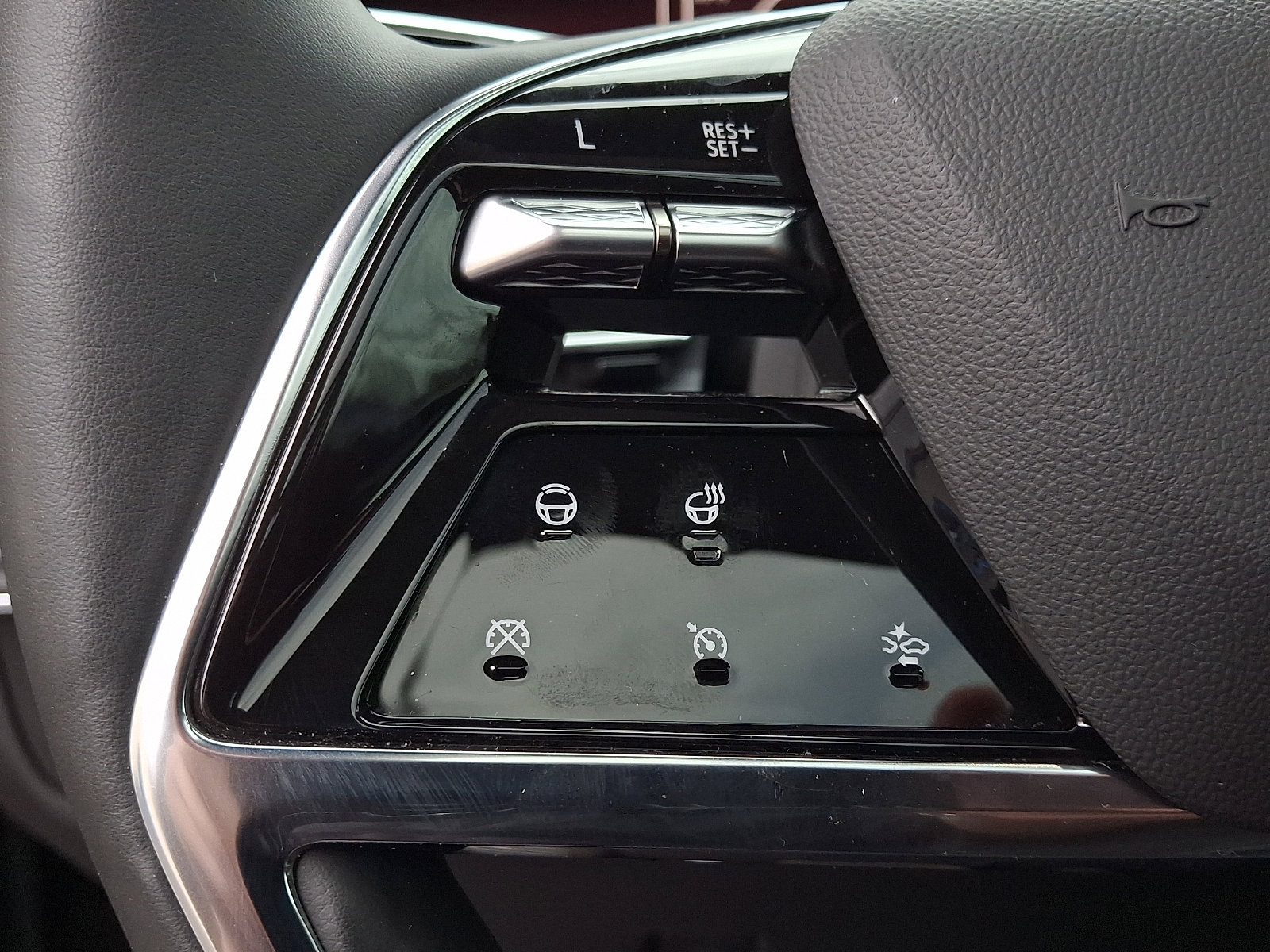 Used 2025 Cadillac Escalade Premium Luxury image 23