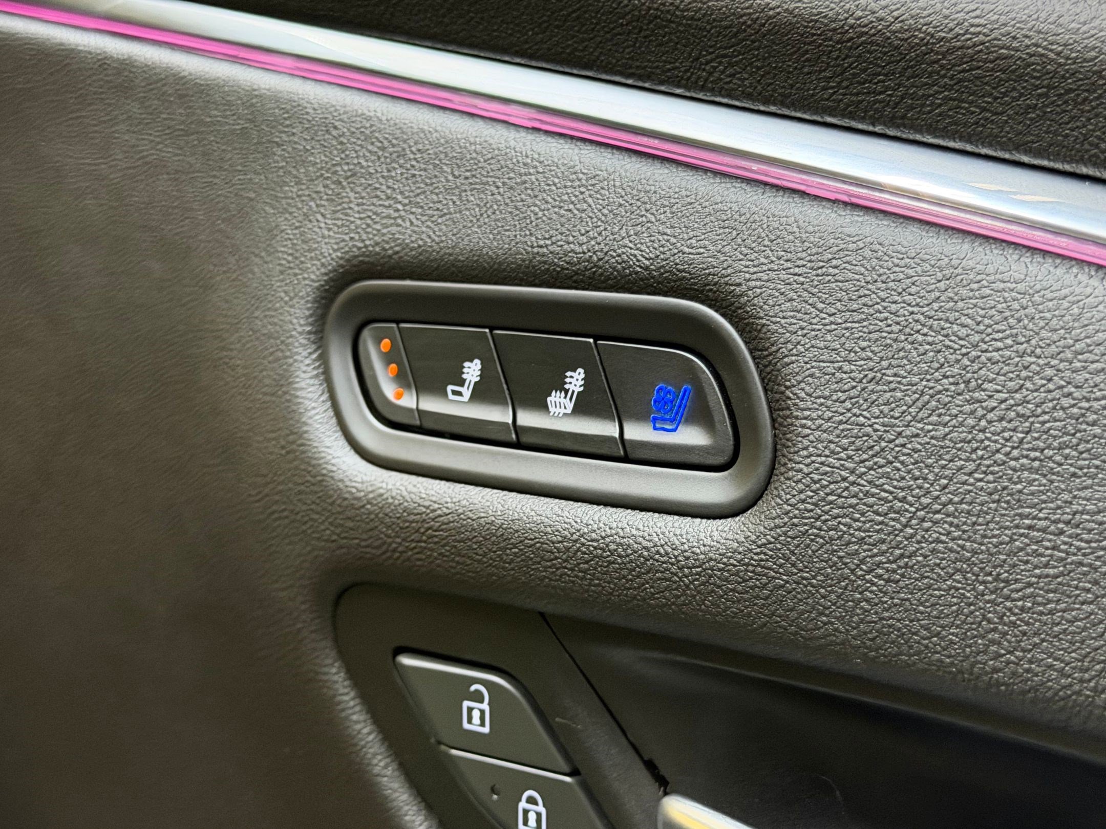 Used 2023 Cadillac Escalade Premium Luxury image 55