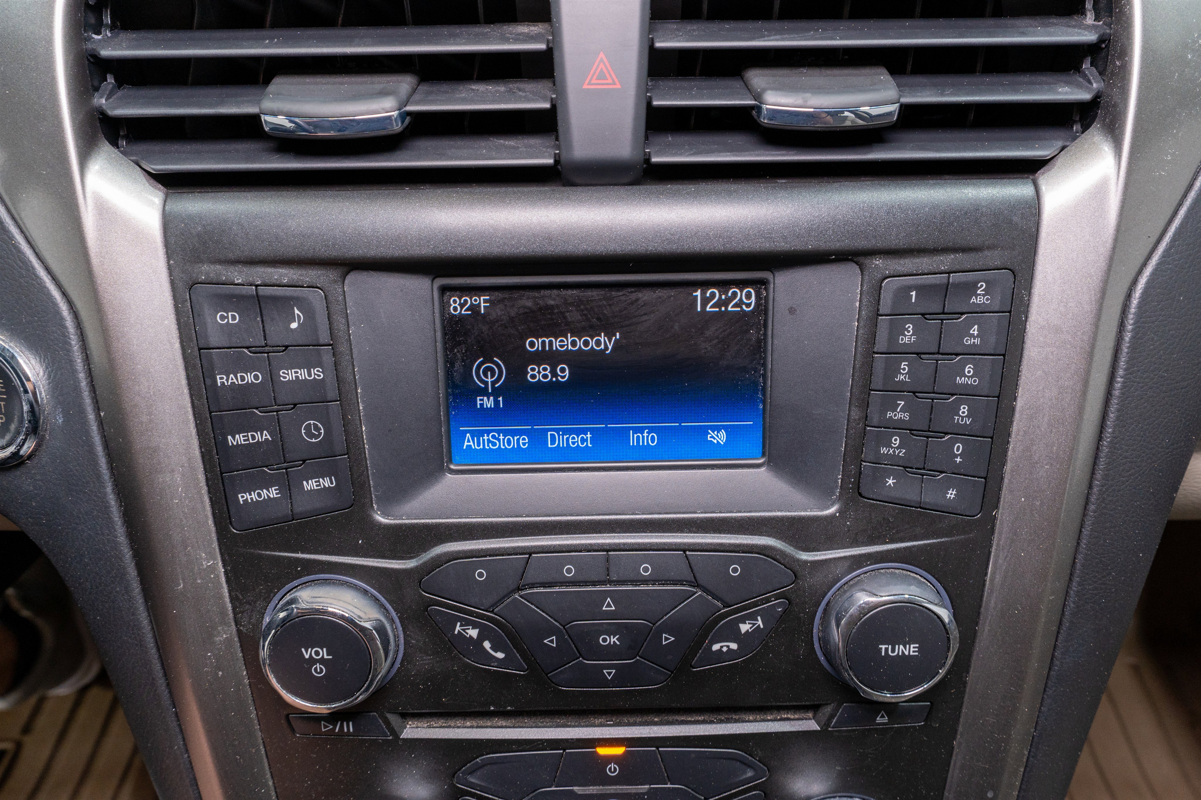 Used 2017 Ford Fusion SE image 16