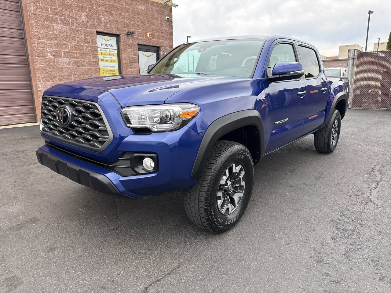 Used 2022 Toyota Tacoma TRD Off-Road image 4