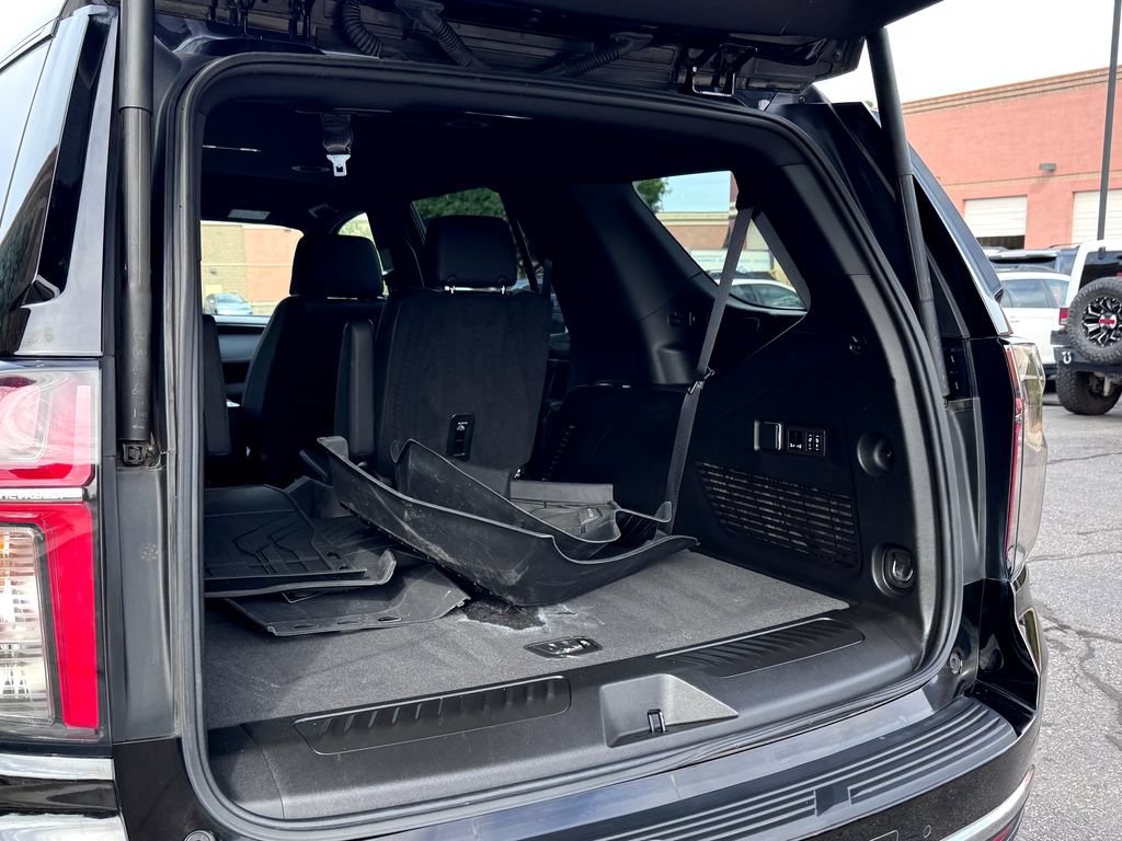 Used 2023 Chevrolet Tahoe LT w/ Luxury Package AWD/4WD image 12