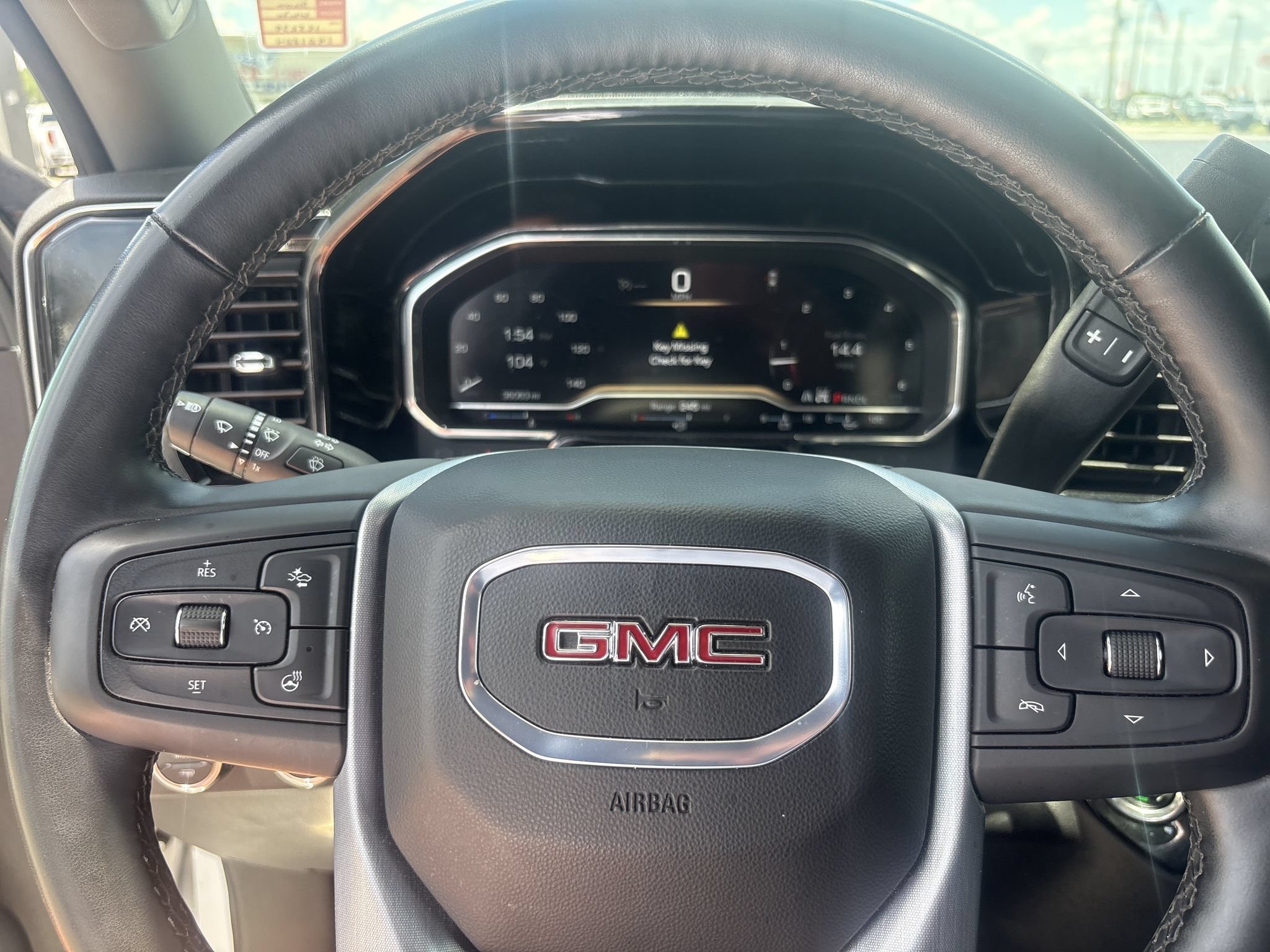 Used 2025 GMC Sierra 1500 SLT AWD/4WD image 11