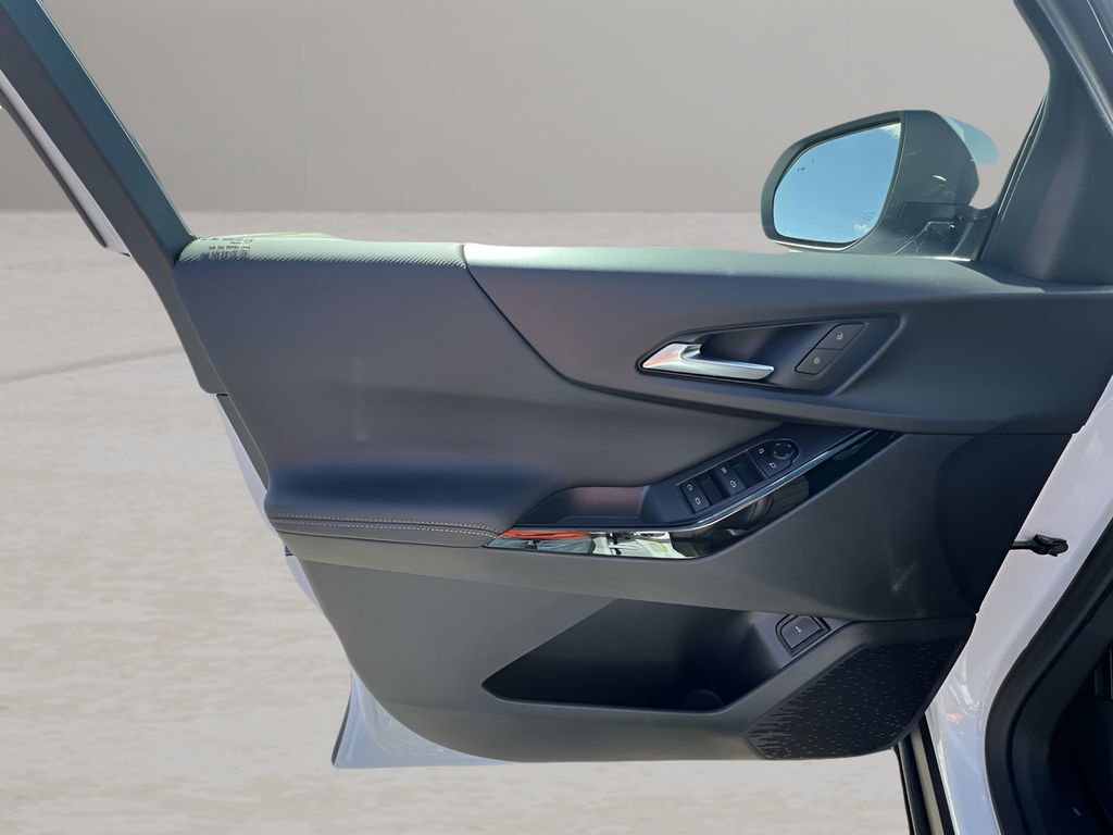 New 2026 Chevrolet Equinox LT w/ Convenience Package II image 21