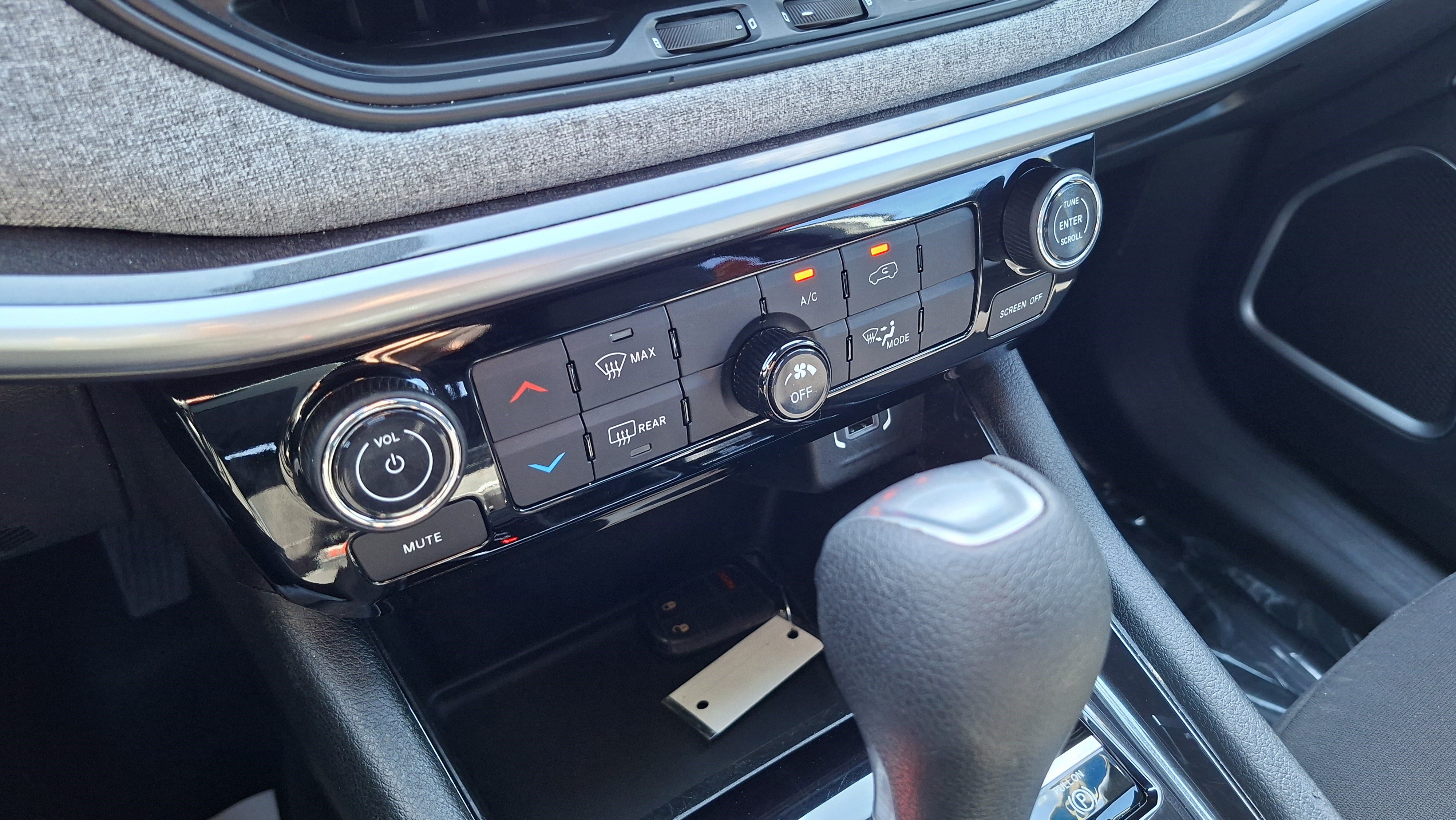 Used 2023 Jeep Compass Sport AWD/4WD image 15