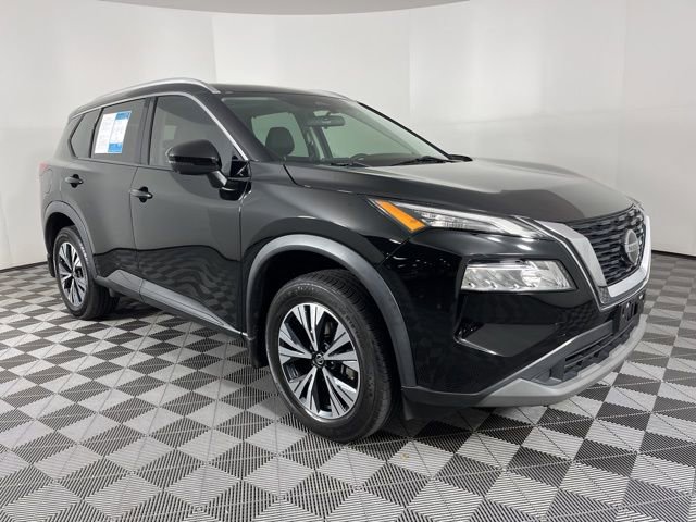 Used 2021 Nissan Rogue SV w/ Premium Package image 2