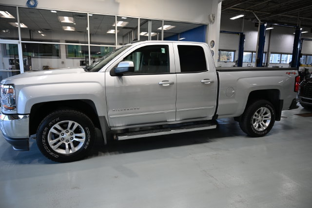 Used 2017 Chevrolet Silverado 1500 LT w/ All Star Edition AWD/4WD image 8