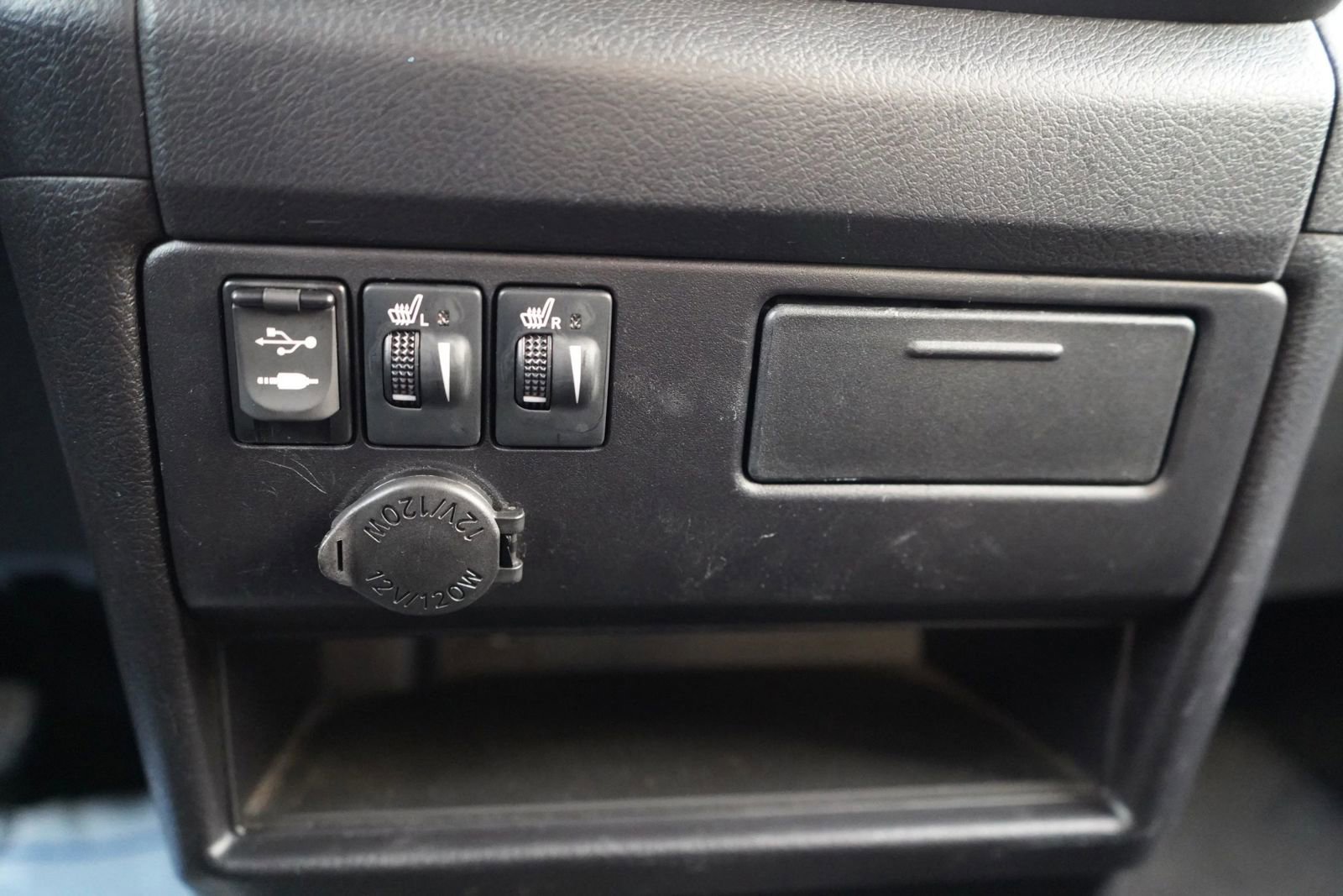 Used 2015 Toyota Sienna SE Premium image 13