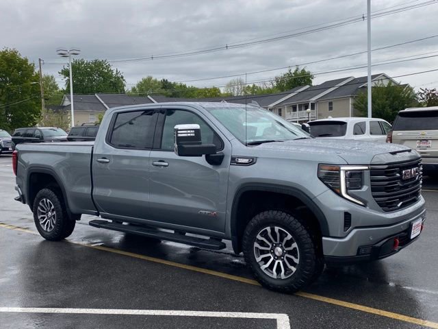 Used 2023 GMC Sierra 1500 AT4 w/ Technology Package AWD/4WD image 7