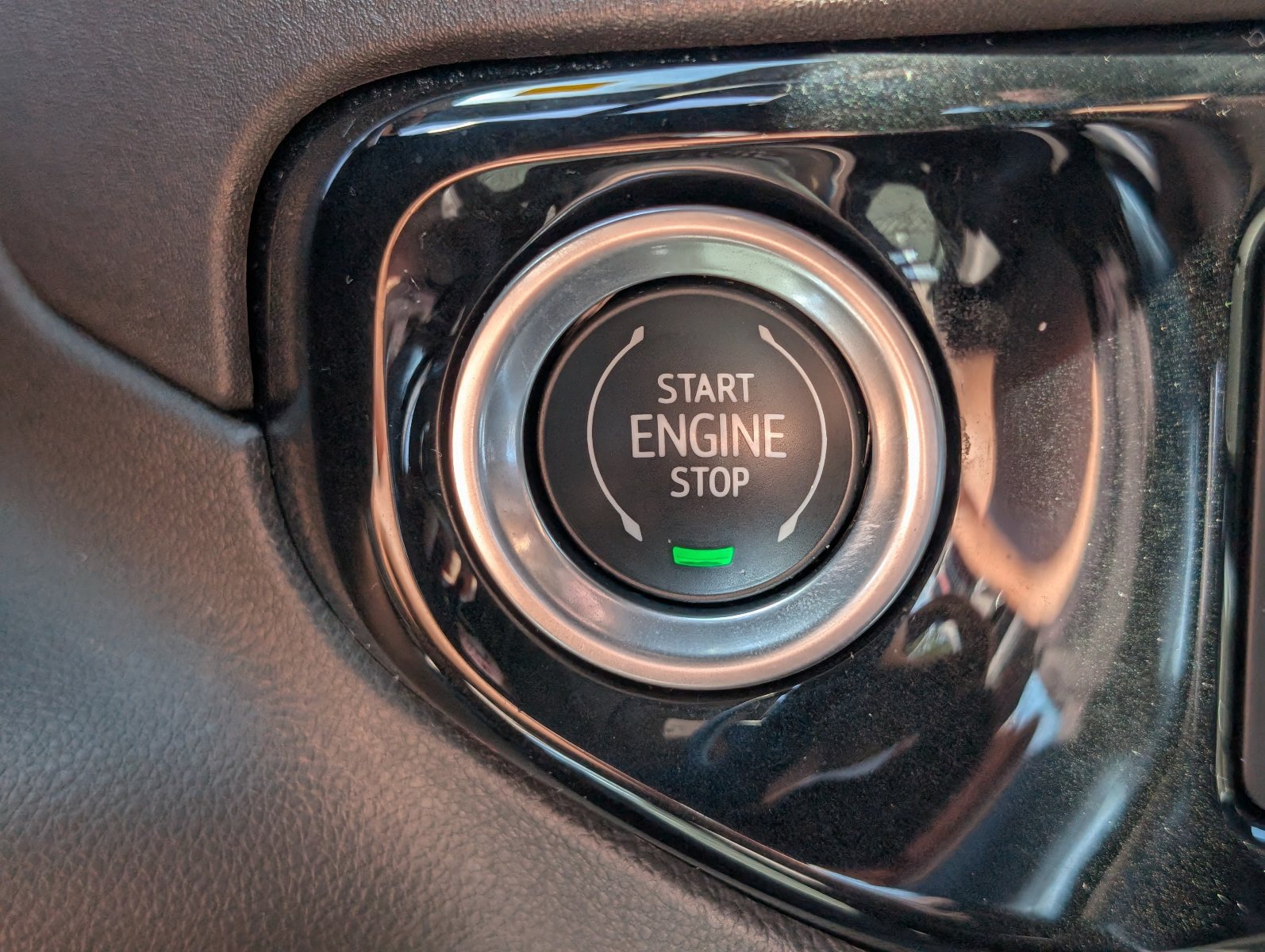 Used 2024 Chevrolet Silverado 1500 LTZ AWD/4WD image 23