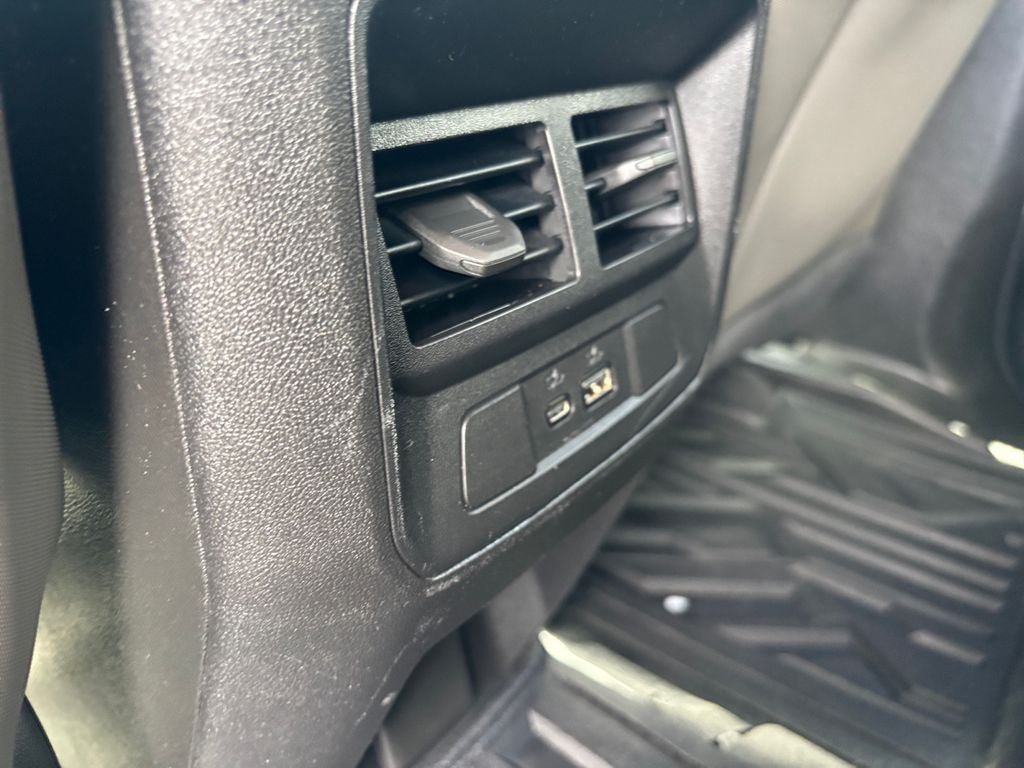 Used 2024 Chevrolet Colorado ZR2 w/ Technology Package AWD/4WD image 30