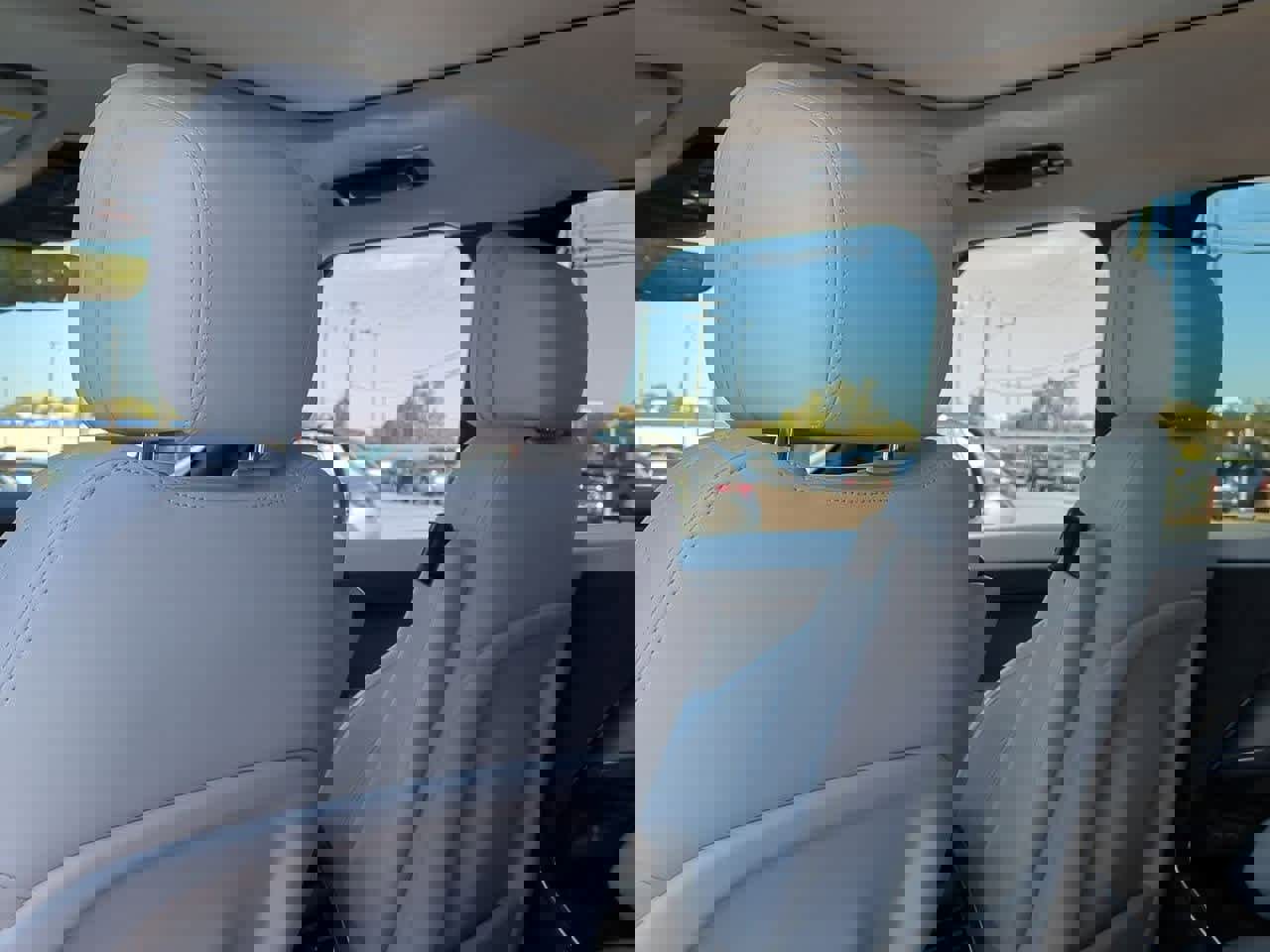 Used 2023 Land Rover Range Rover Sport SE image 16