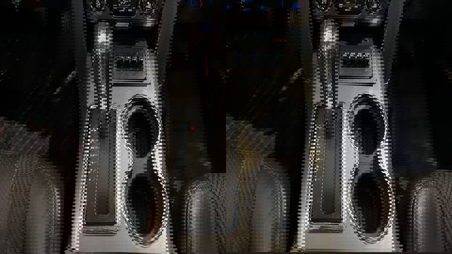 Used 2013 Ford F150 Raptor w/ Luxury Equipment Group image 23