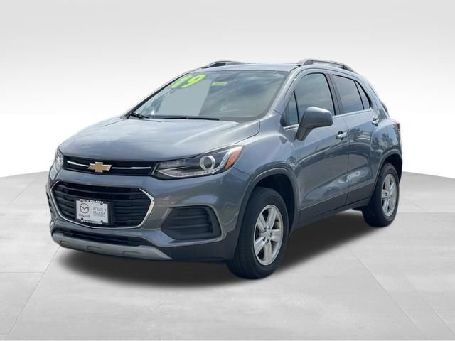 Used 2019 Chevrolet Trax LT w/ LT Convenience Package AWD/4WD image 2