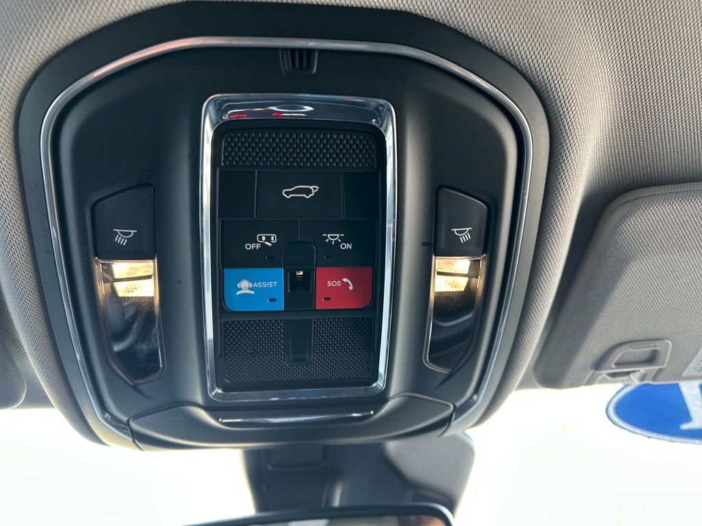 Used 2021 Jeep Grand Cherokee L Limited image 36