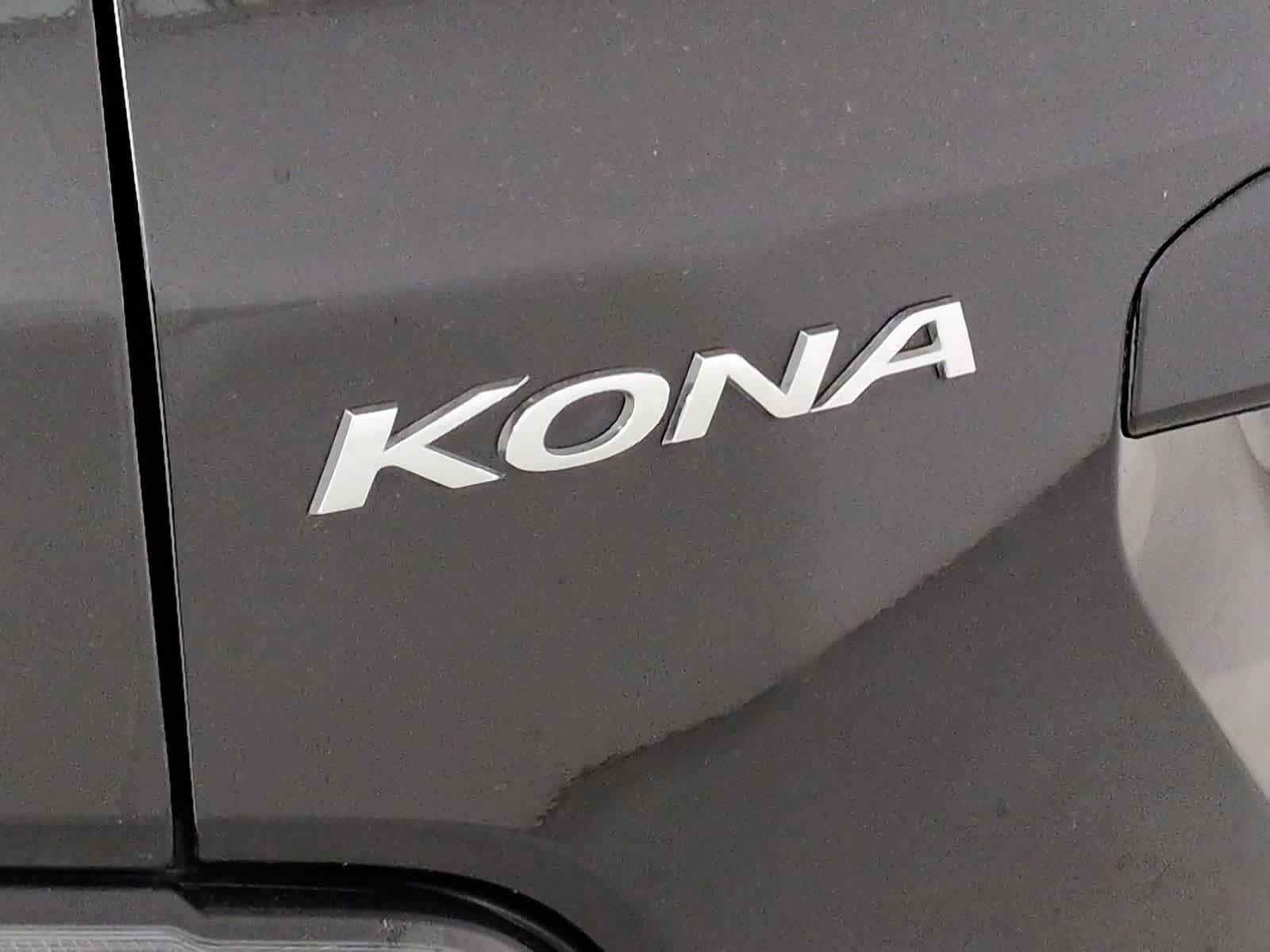 Used 2022 Hyundai Kona Limited w/ Cargo Package image 12