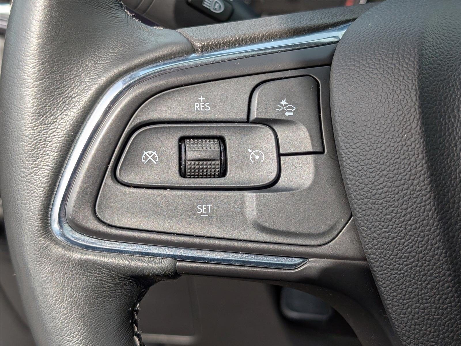 Used 2023 Buick Encore GX Select w/ Experience Buick Package AWD/4WD image 23