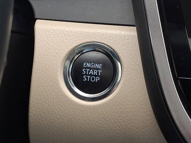 Used 2021 Toyota Camry XLE image 23
