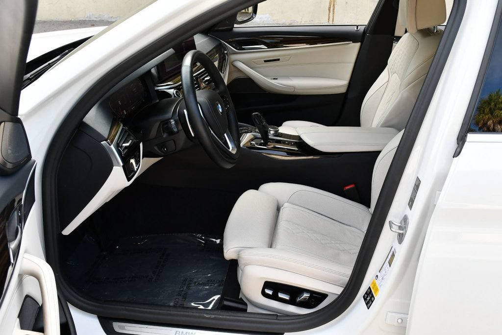 Used 2021 BMW 540i xDrive w/ Premium Package AWD/4WD image 43
