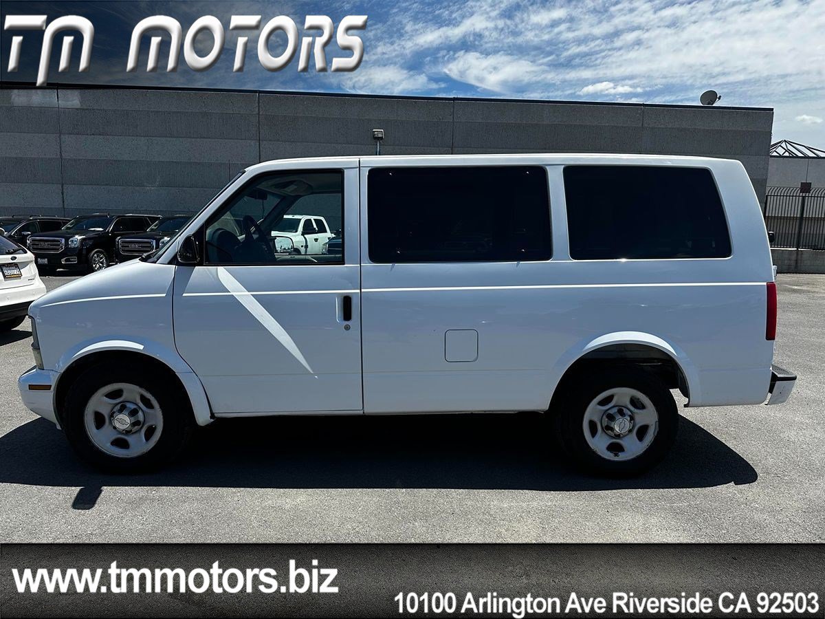 Used 2005 Chevrolet Astro Passenger AWD image 3