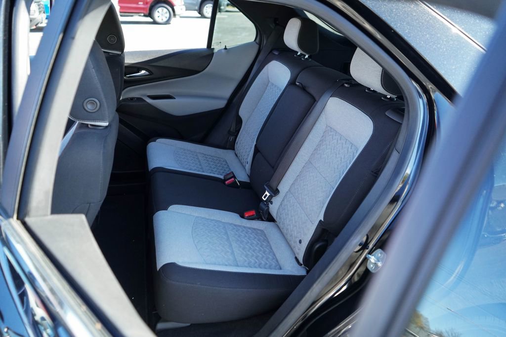 Used 2023 Chevrolet Equinox LT w/ Driver Convenience Package image 31