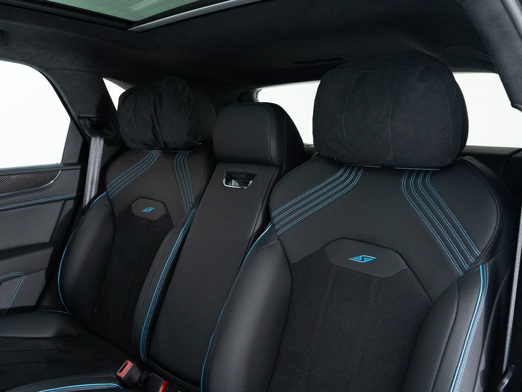 Certified 2025 Bentley Bentayga AWD/4WD image 25