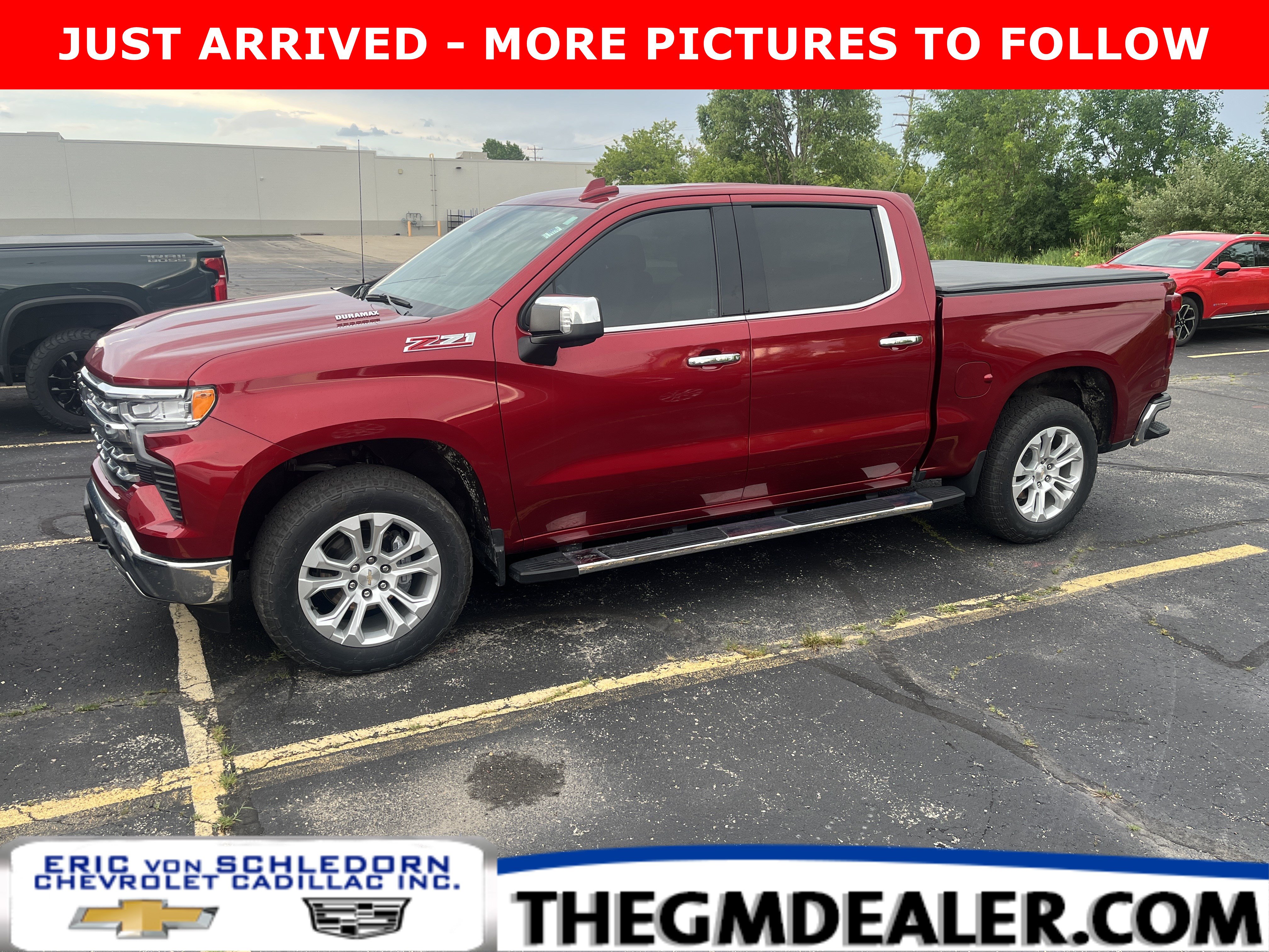 Used 2023 Chevrolet Silverado 1500 LTZ AWD/4WD image 1