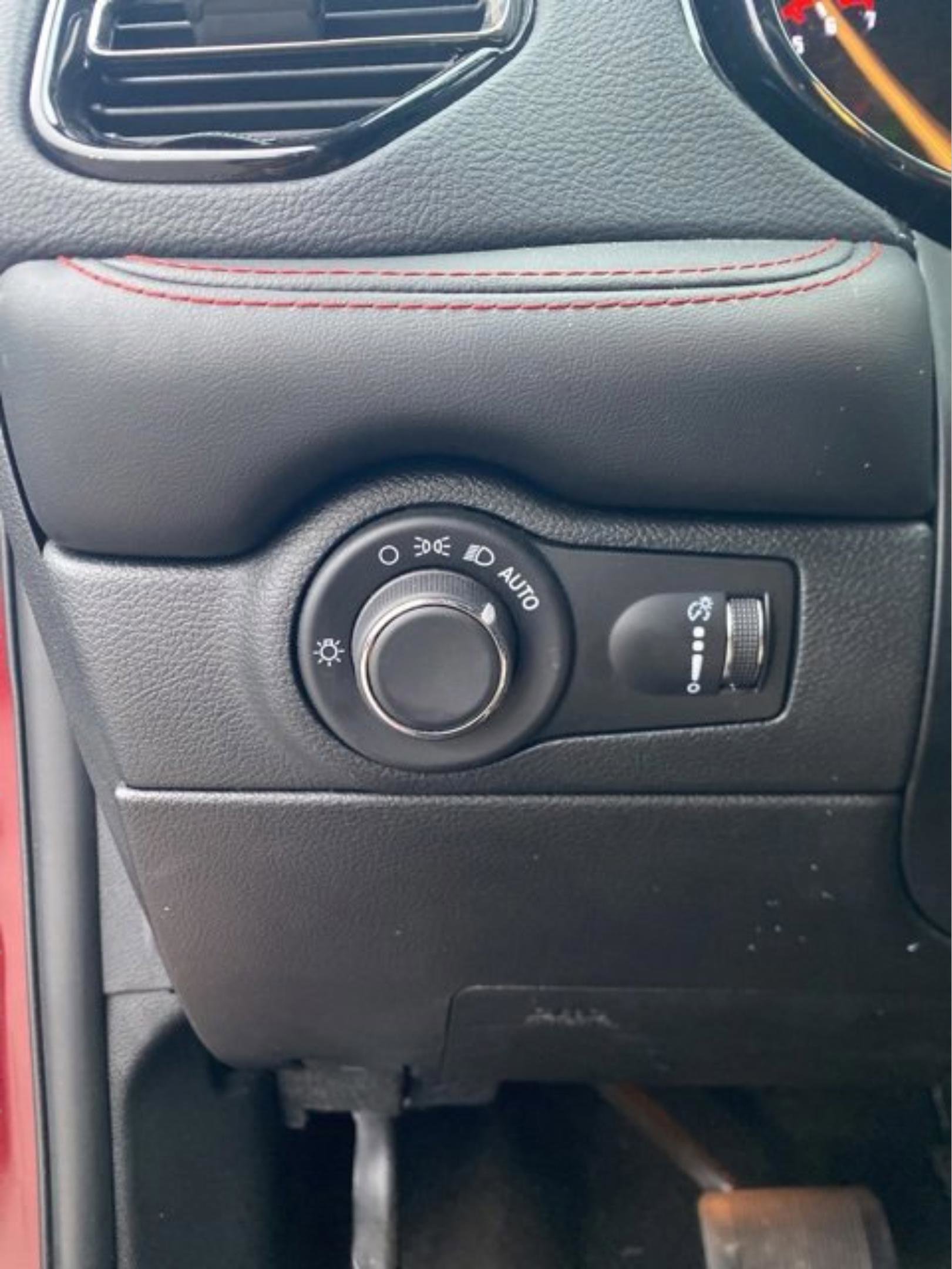 Used 2024 Dodge Durango GT image 25