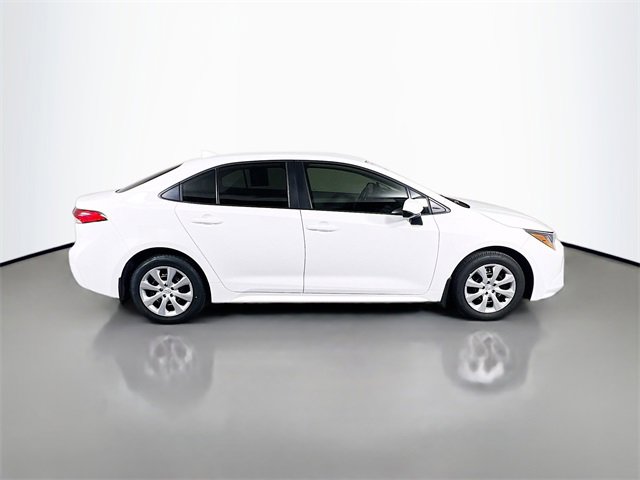 Used 2025 Toyota Corolla LE image 8