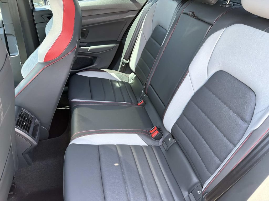 Used 2025 Volkswagen GTI SE FWD image 17