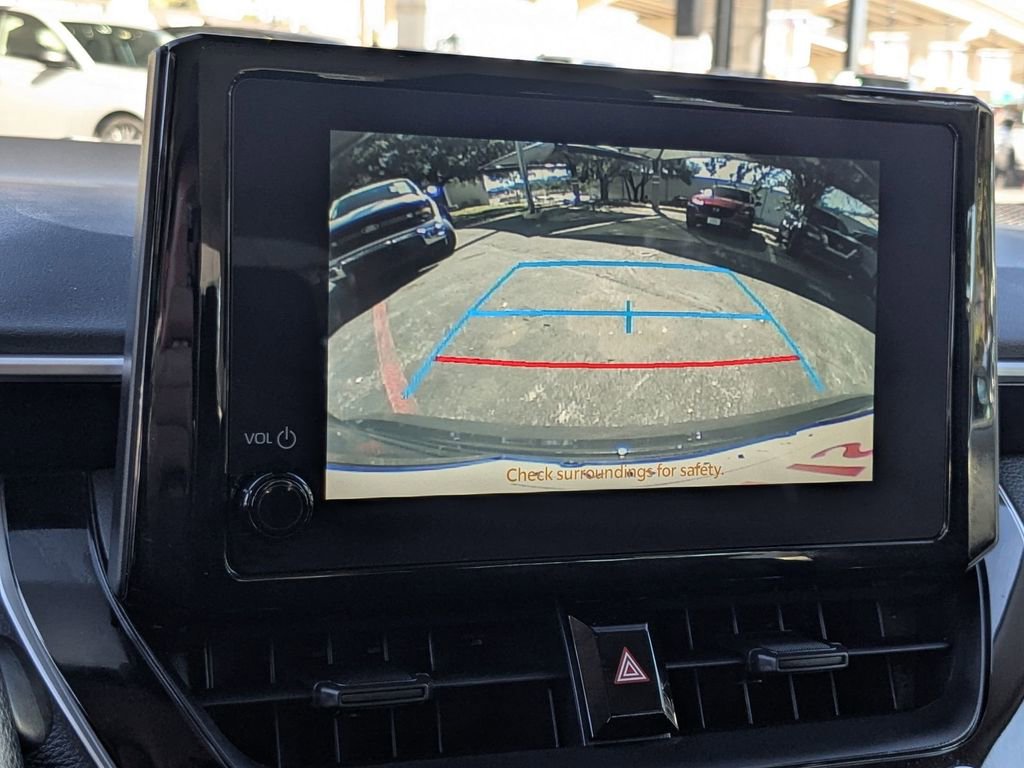 Used 2025 Toyota Corolla LE image 21