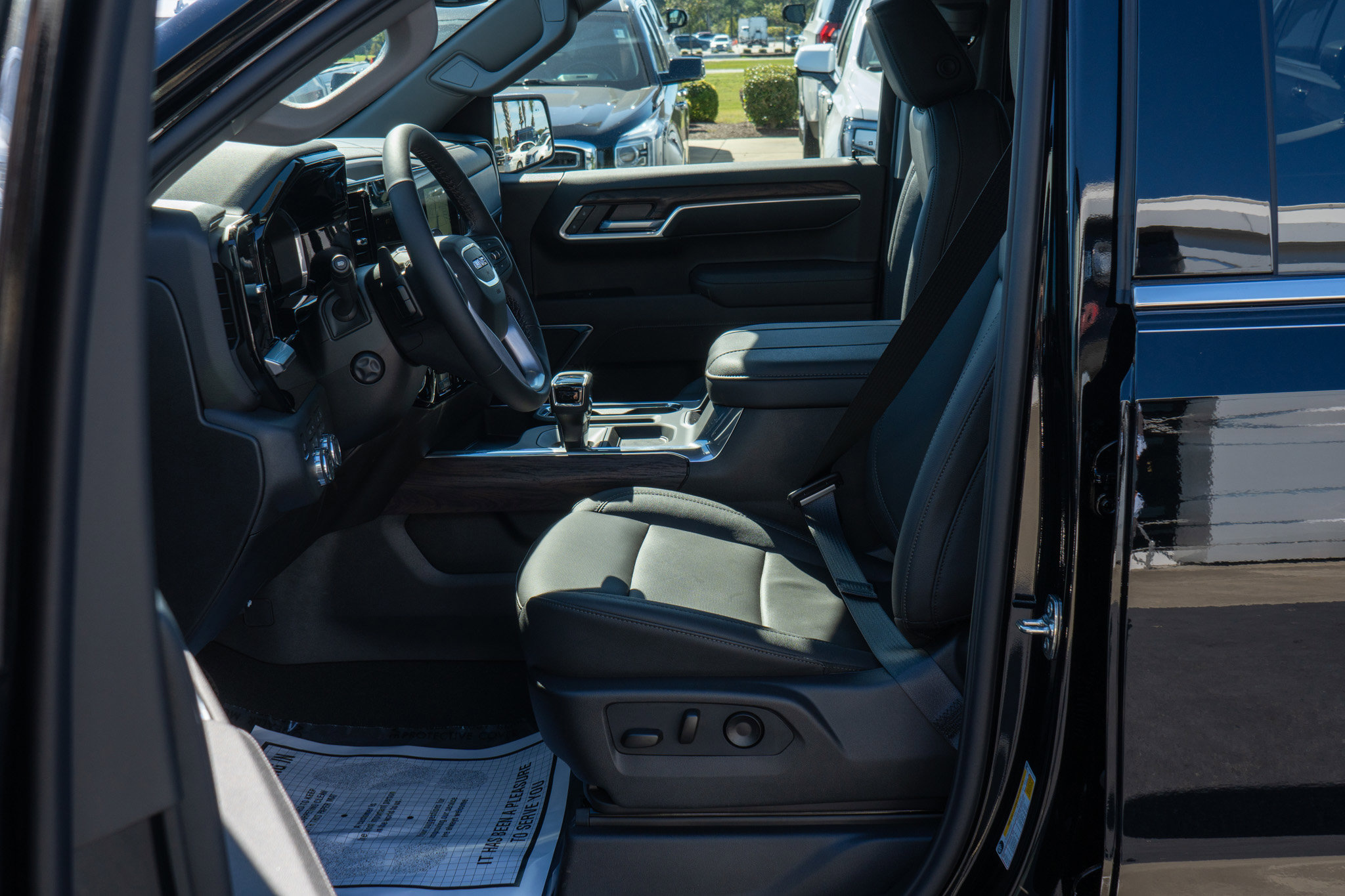 New 2026 GMC Sierra 1500 SLT w/ SLT Premium Plus Package image 18