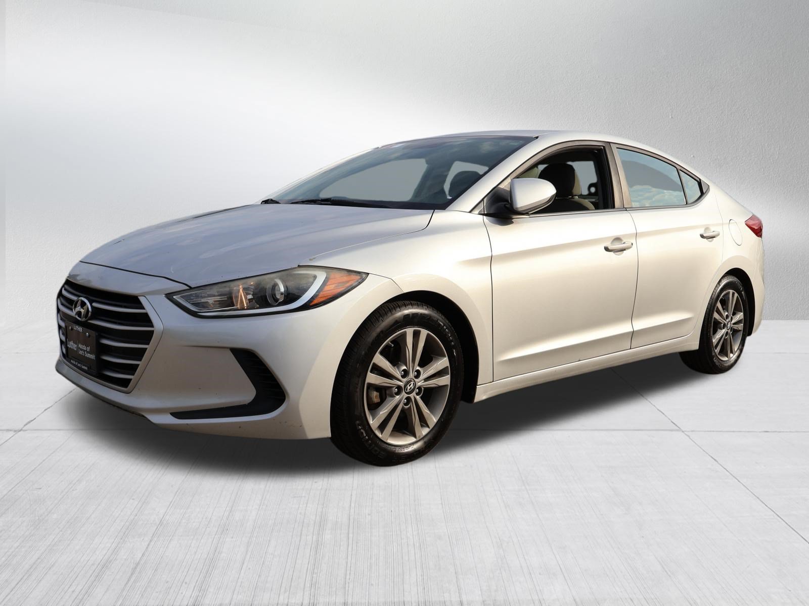 Used 2018 Hyundai Elantra SEL FWD image 3