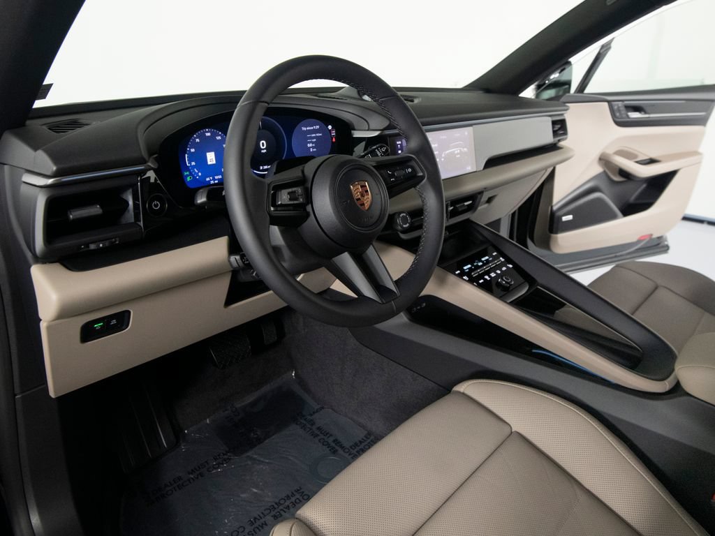 New 2026 Porsche Macan 4 Electric AWD/4WD image 16