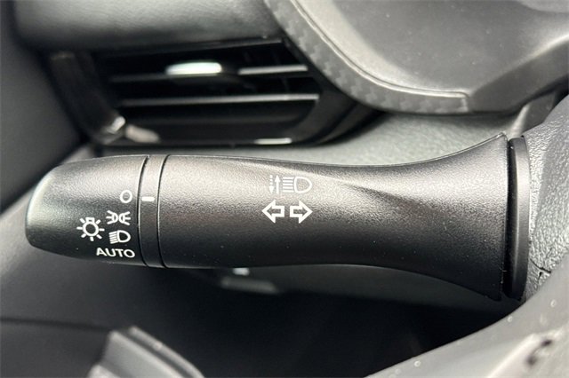 Used 2025 Nissan Sentra SV image 37