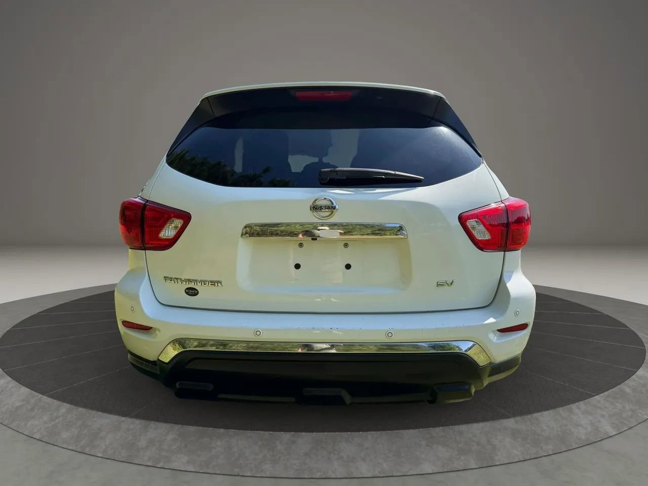 Used 2019 Nissan Pathfinder SV FWD image 4
