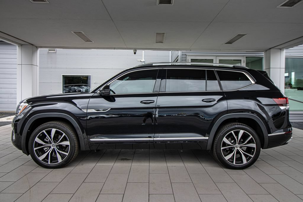 Used 2025 Volkswagen Atlas SEL Premium R-Line AWD/4WD image 11