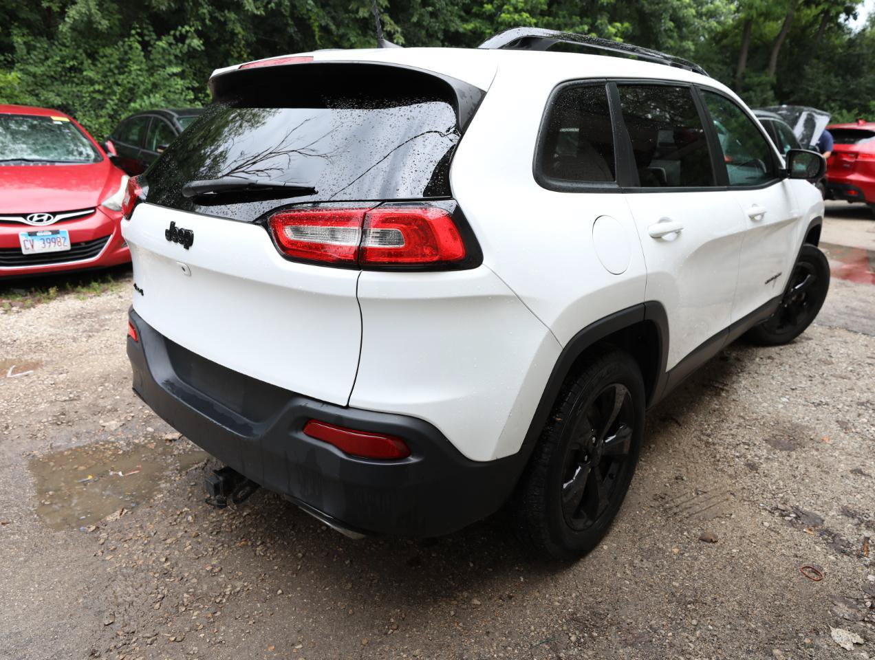 Used 2018 Jeep Cherokee Latitude w/ Altitude Package AWD/4WD image 6