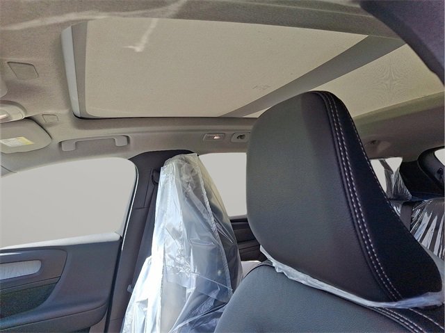 New 2025 Volvo XC40 B5 Ultra w/ Climate Package image 11