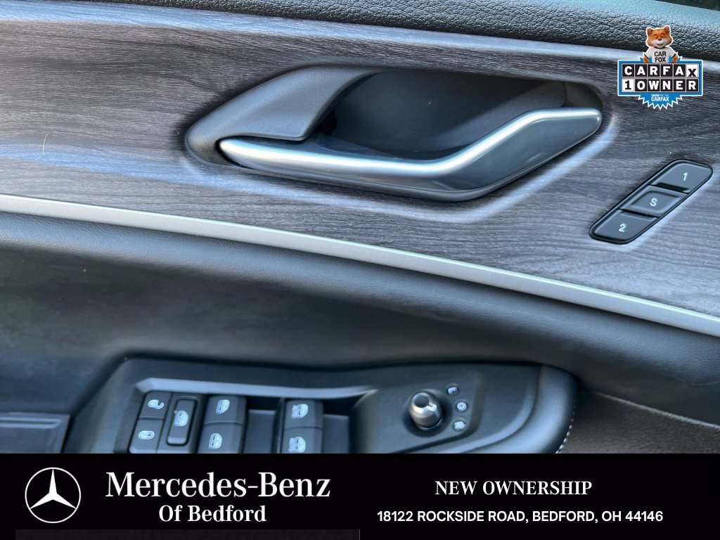 Used 2025 Jeep Grand Cherokee Limited w/ Black Appearance Package AWD/4WD image 16