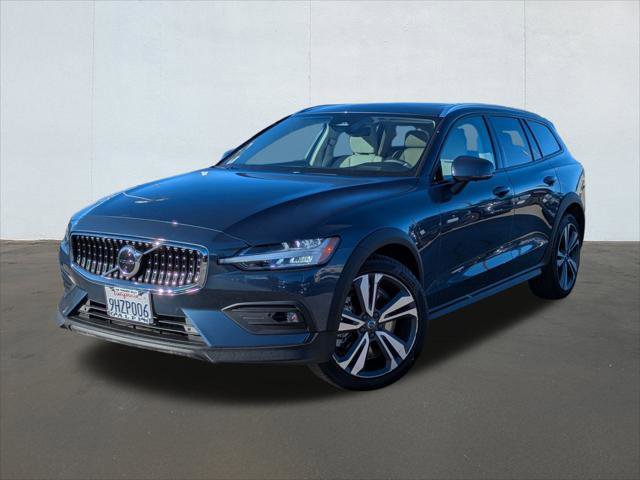 Used 2024 Volvo V60 B5 Cross Country Plus w/ Protection Package Premier