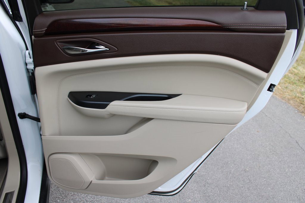 Used 2015 Cadillac SRX Luxury w/ Driver Awareness Package image 24