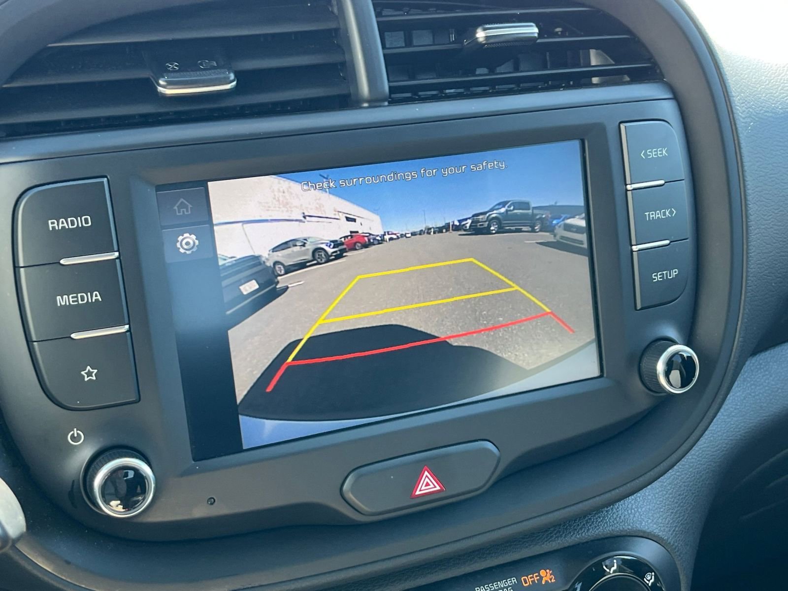 Used 2025 Kia Soul LX w/ LX Technology Package FWD image 22