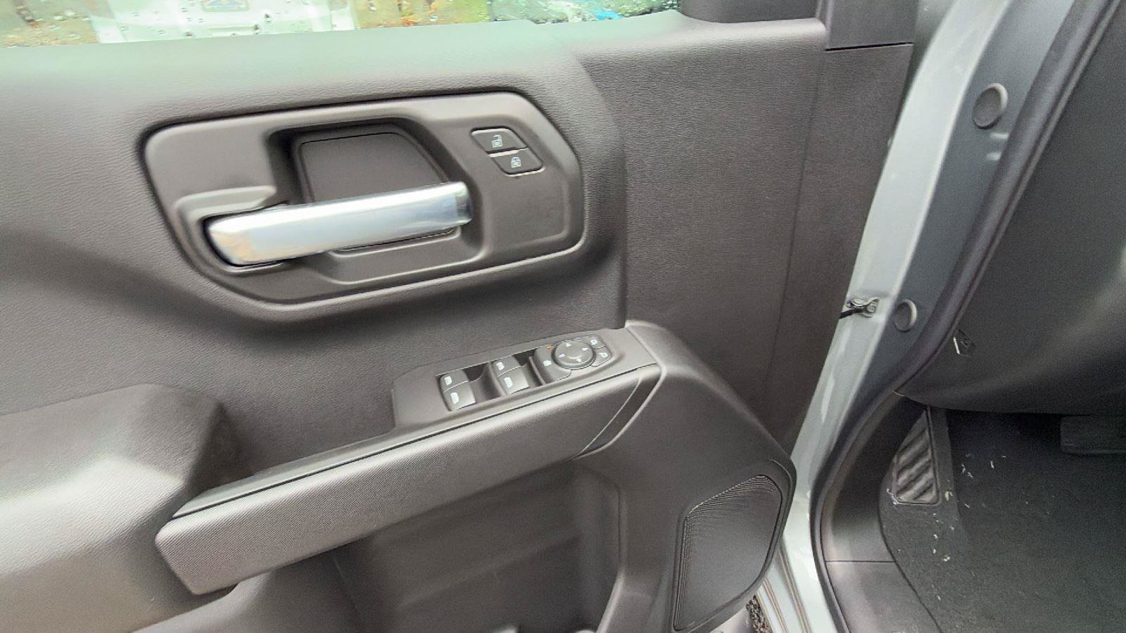 New 2026 Chevrolet Silverado 1500 Custom w/ Turbomax Blackout Package AWD/4WD image 16