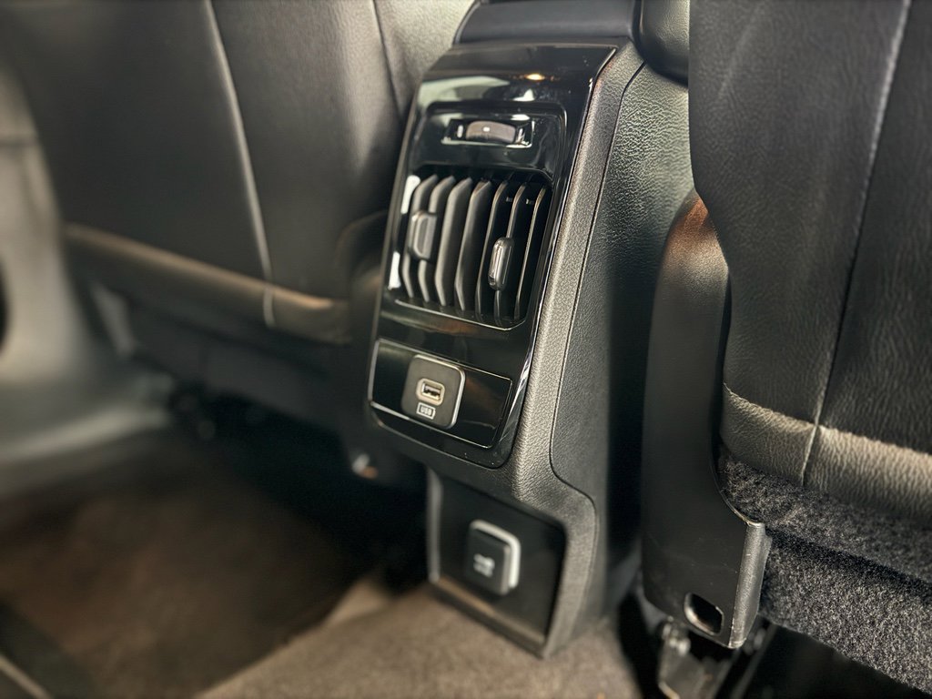 Used 2024 Jeep Compass Limited image 31