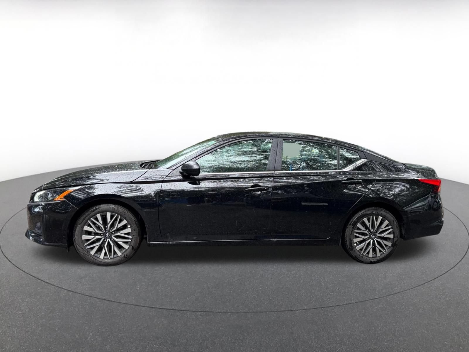 Used 2026 Nissan Altima 2.5 SV FWD image 8