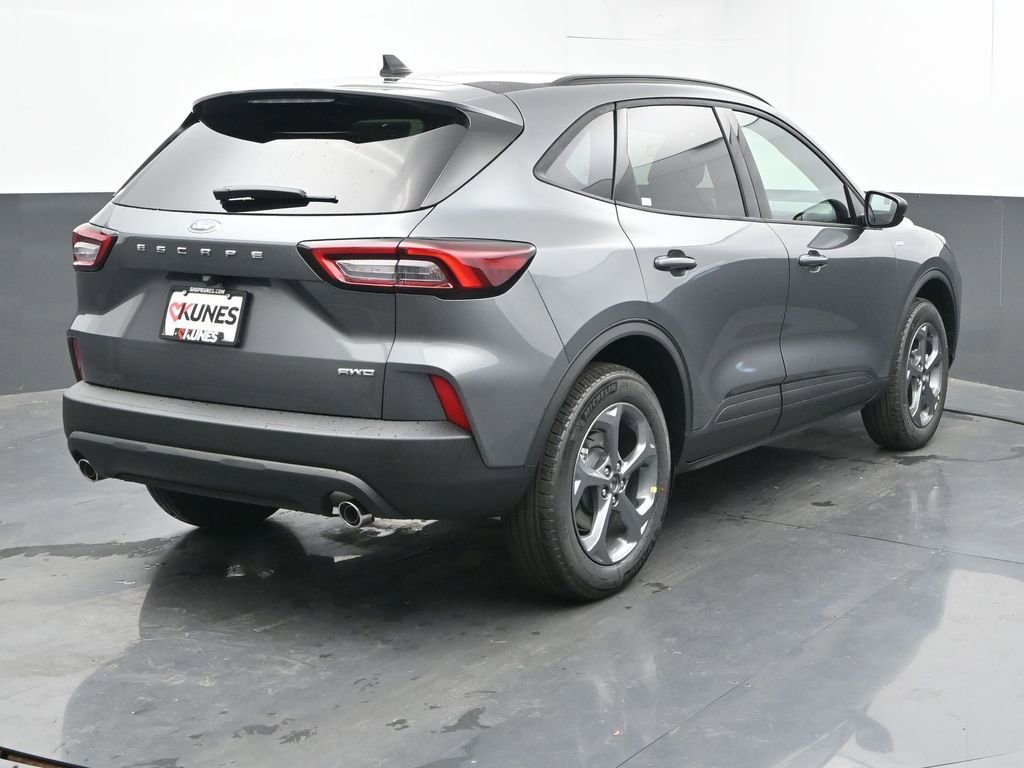 New 2026 Ford Escape ST-Line w/ Cold Weather Package image 9