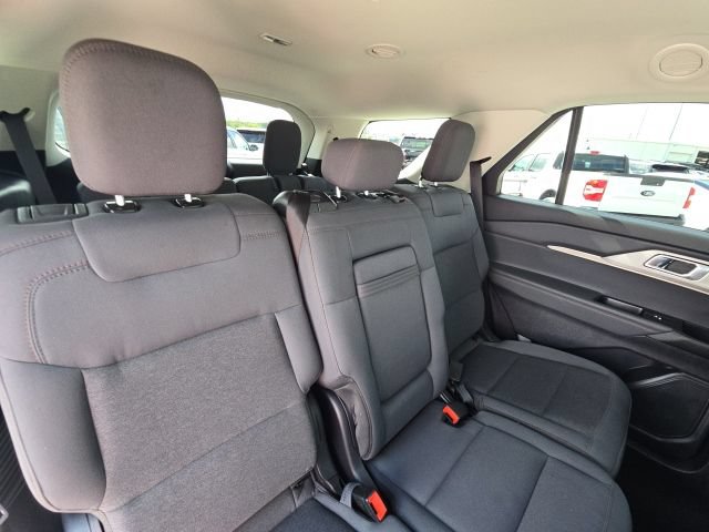 Used 2025 Ford Explorer Active RWD image 14